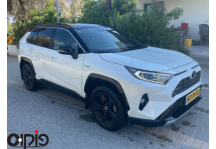 טויוטה RAV4 הייבריד 2022