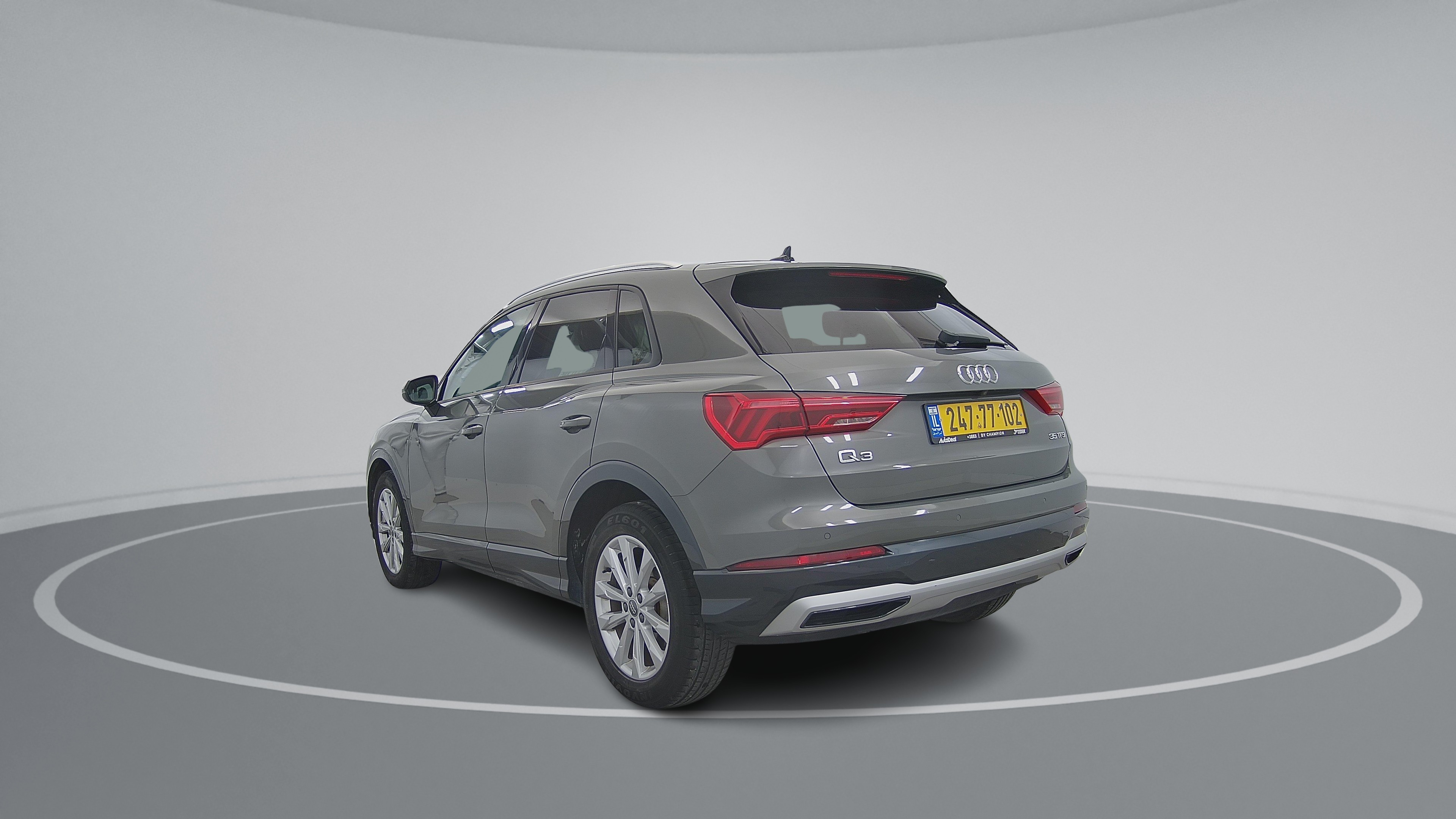 אאודי Q3