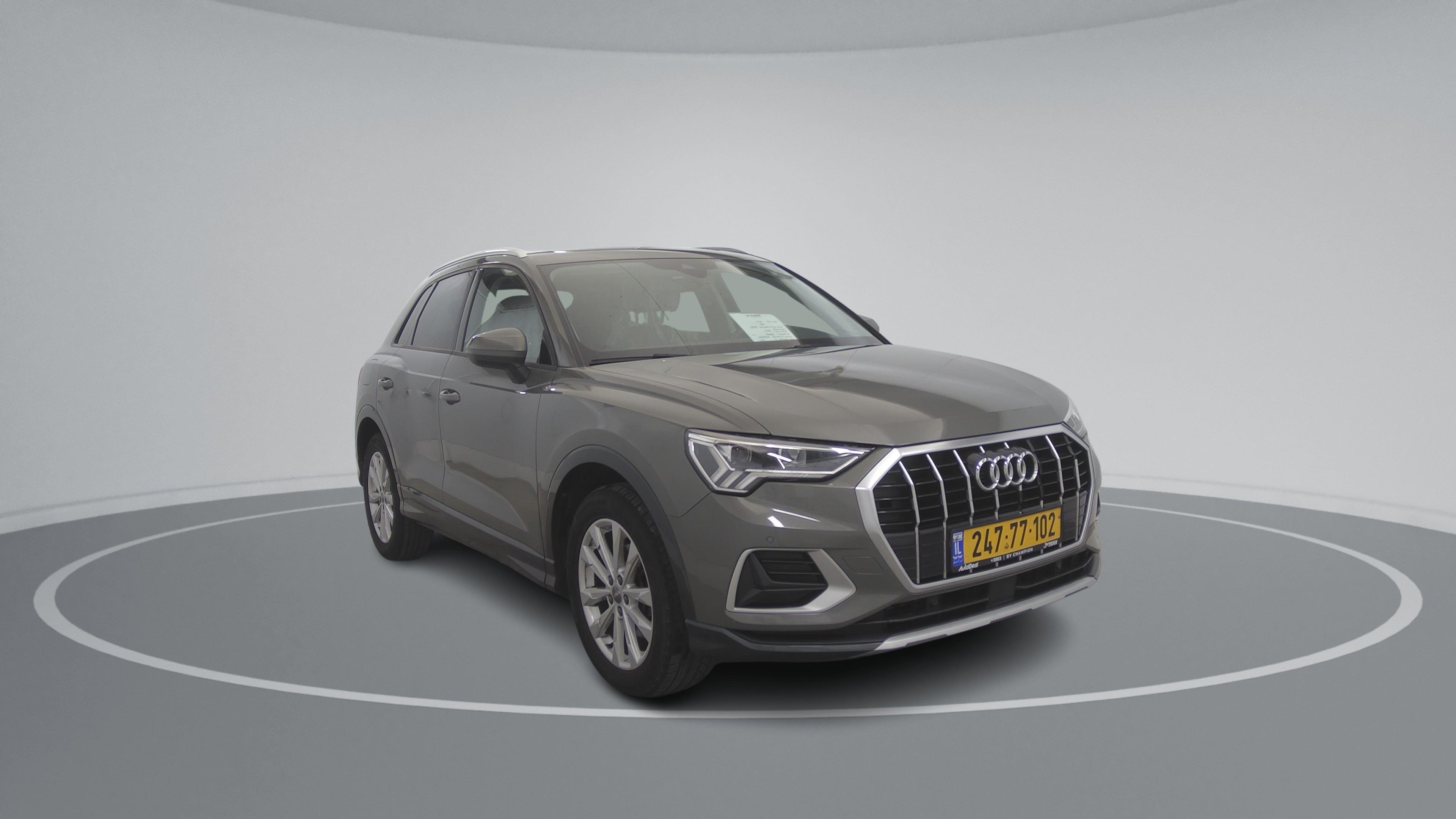 אאודי Q3