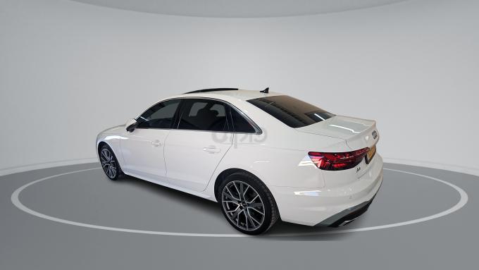 אאודי A4