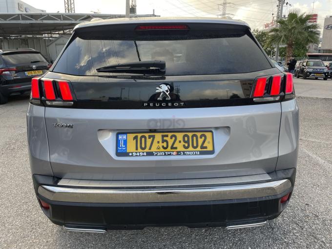פיג'ו 3008