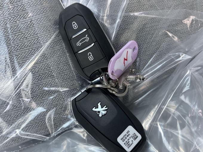 פיג'ו 3008