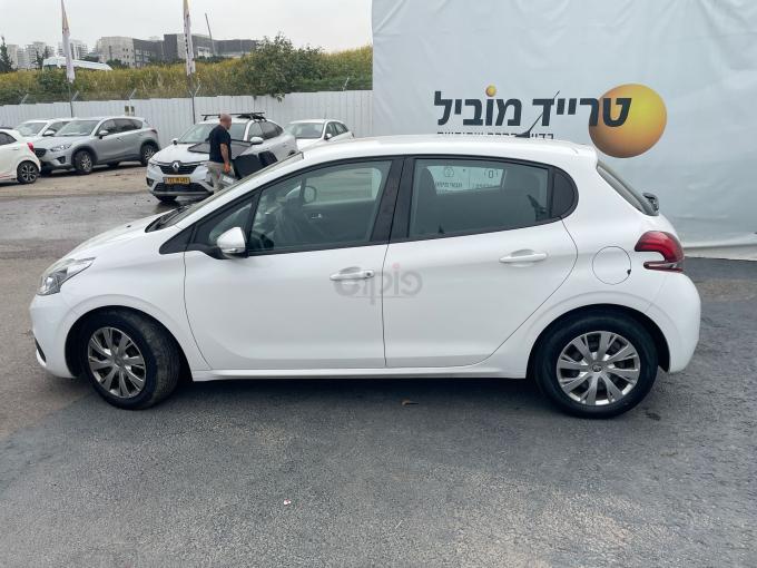 פיג'ו 208