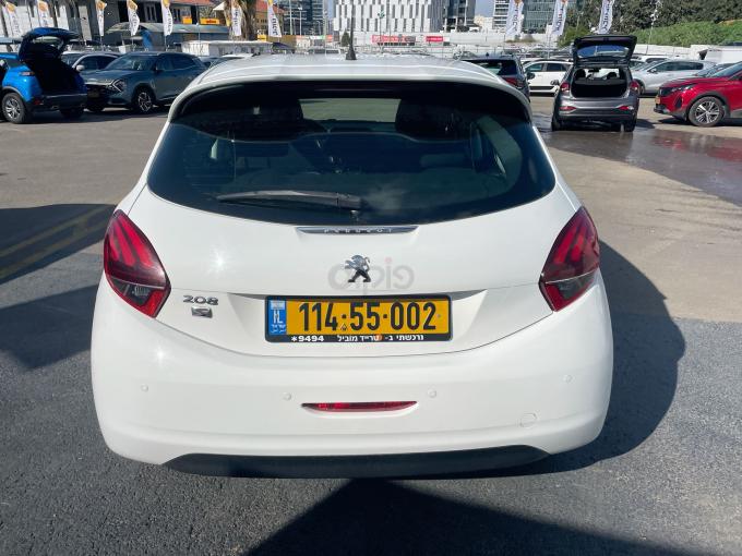 פיג'ו 208