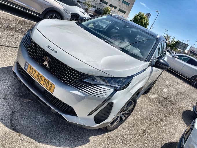 פיג'ו 3008