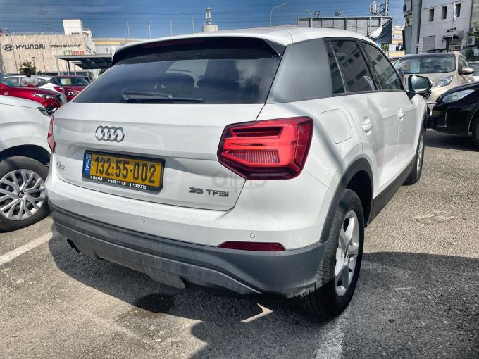 אאודי Q2