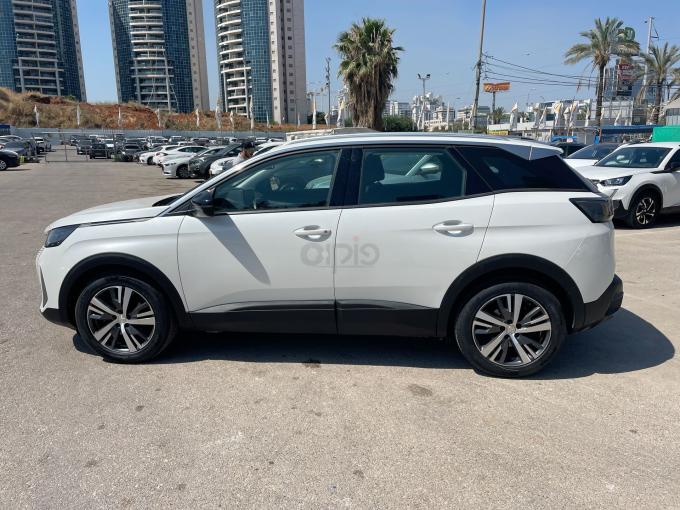 פיג'ו 3008