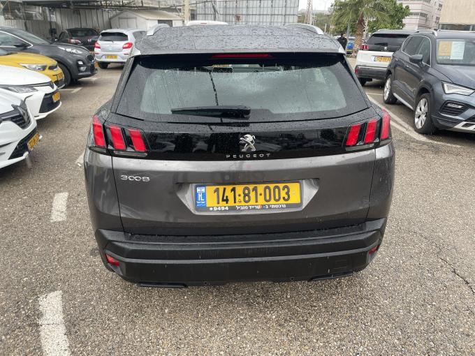 פיג'ו 3008
