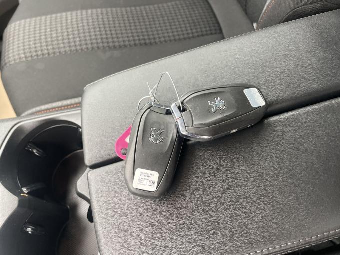 פיג'ו 3008