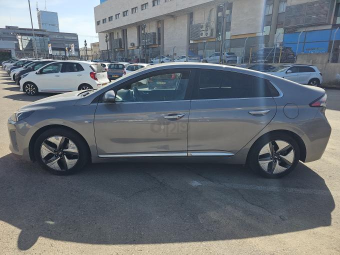 יונדאי איוניק