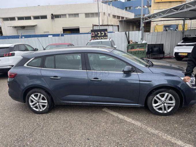 רנו מגאן