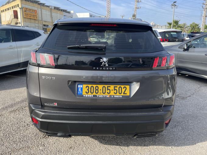 פיג'ו 3008