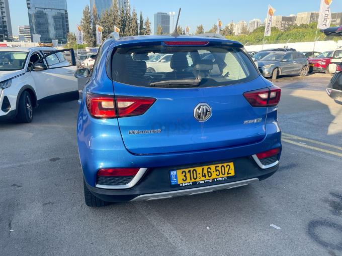 מ.ג ZS