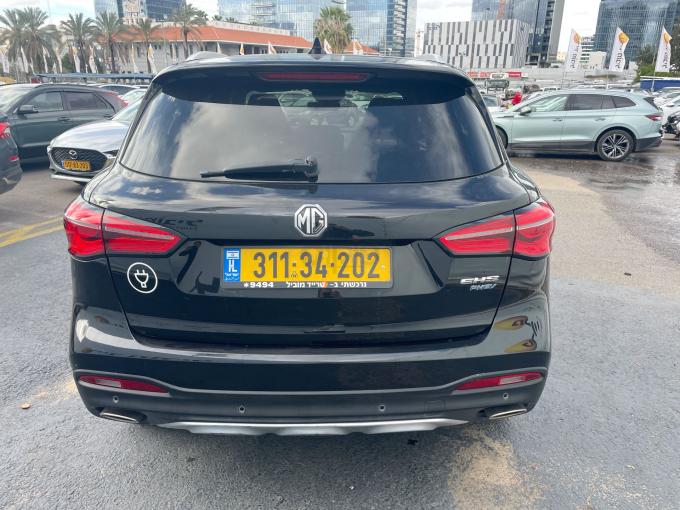 מ.ג HS