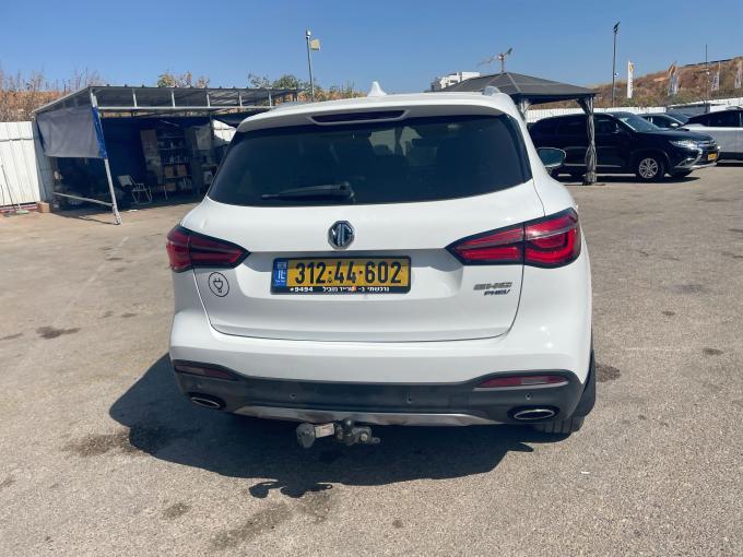מ.ג HS