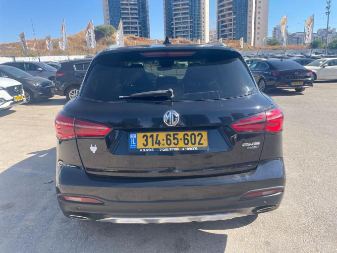 מ.ג HS