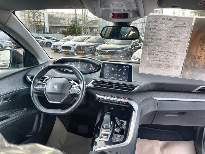 פיג'ו 3008