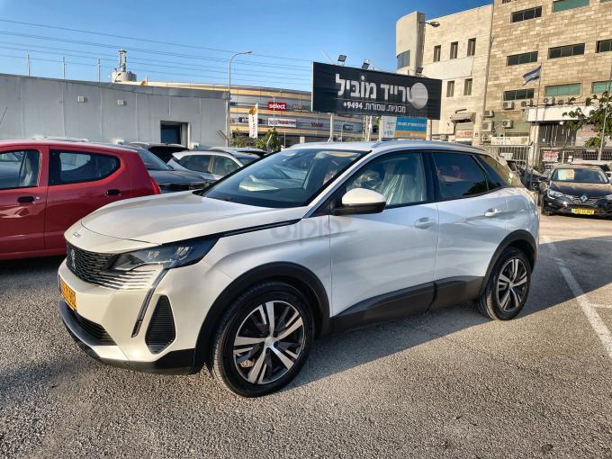 פיג'ו 3008