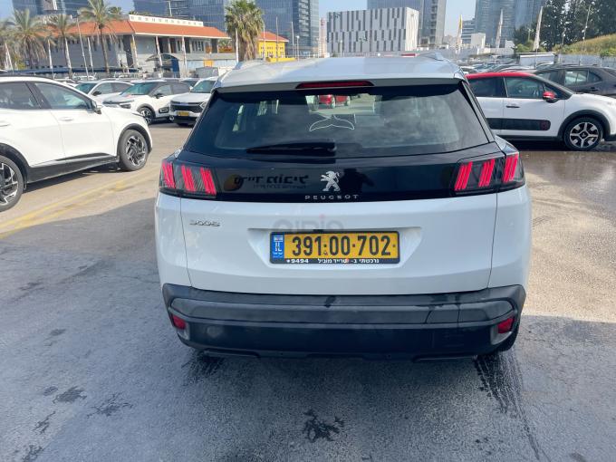 פיג'ו 3008