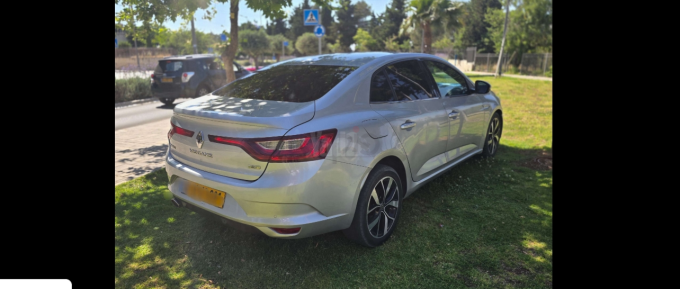 רנו מגאן