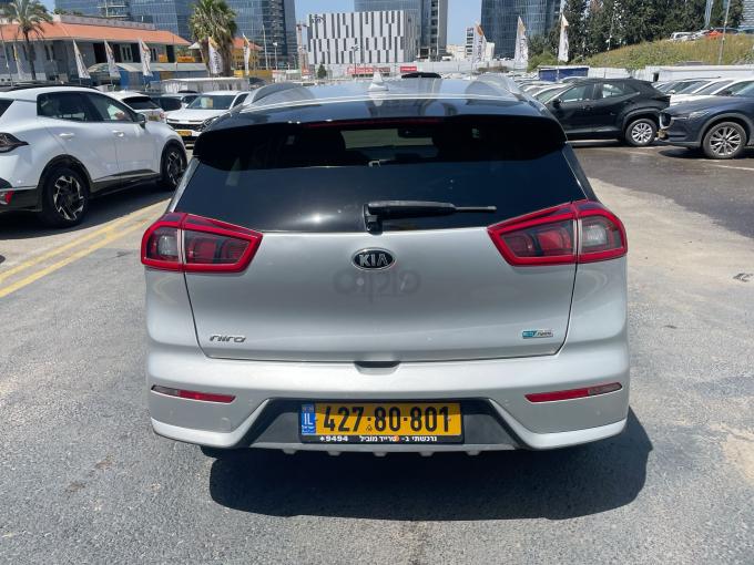 קיה נירו