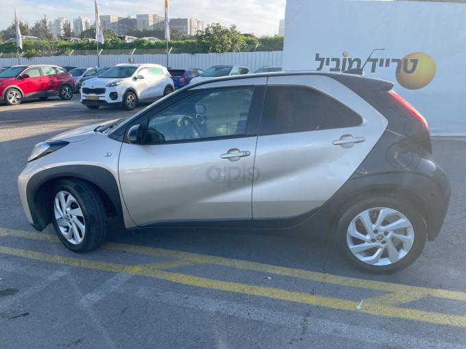 טויוטה אייגו