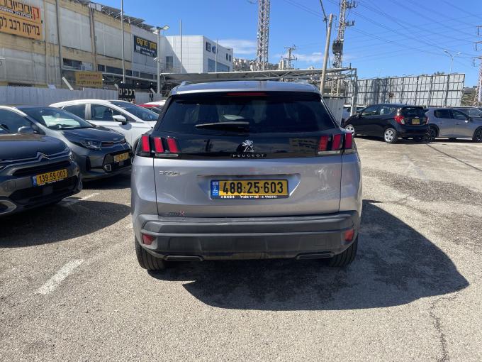 פיג'ו 3008