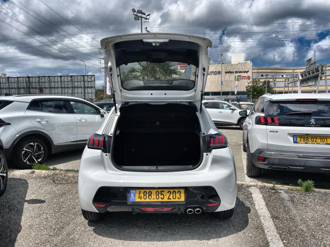 פיג'ו 208
