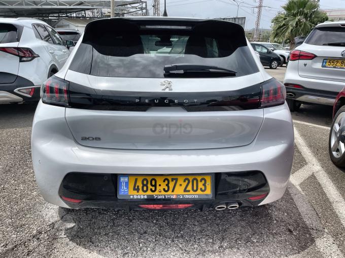 פיג'ו 208