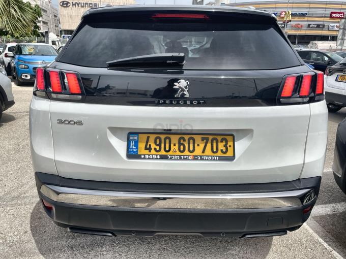 פיג'ו 3008