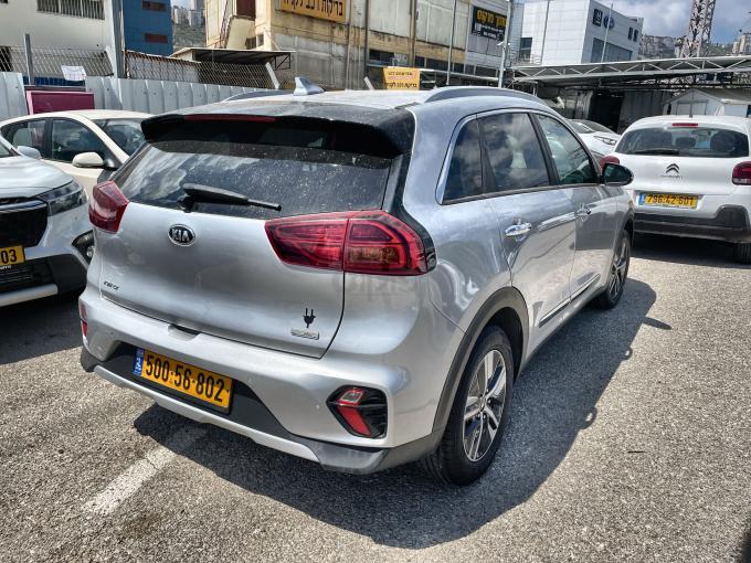 קיה נירו