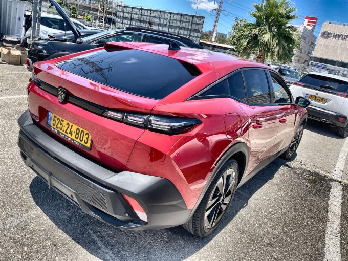 פיג'ו 408