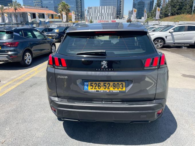 פיג'ו 3008