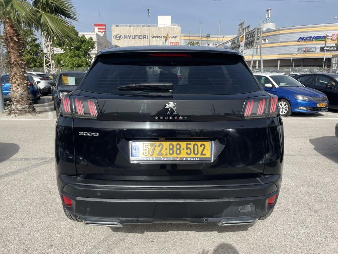 פיג'ו 3008