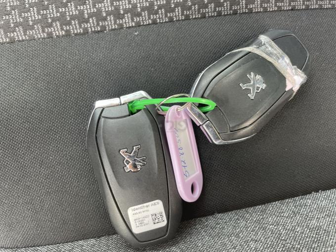 פיג'ו 3008