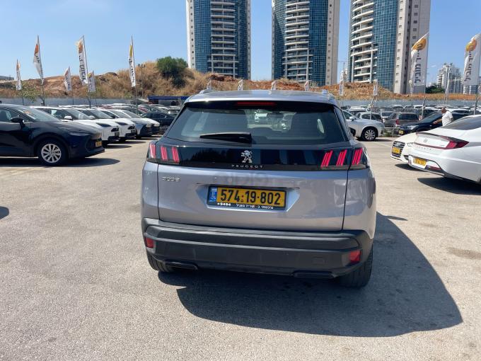 פיג'ו 3008