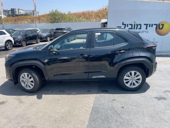 טויוטה יאריס