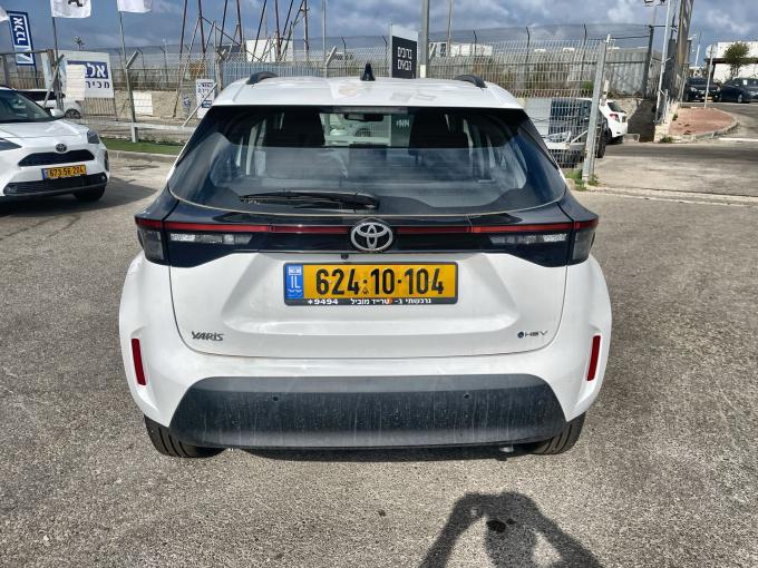 טויוטה יאריס