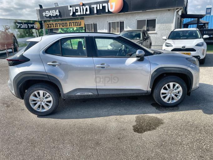 טויוטה יאריס