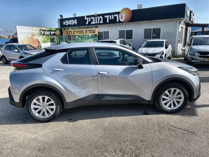 טויוטה C-HR