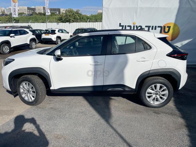 טויוטה יאריס