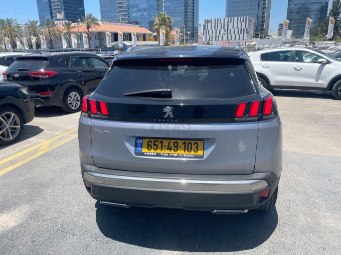 פיג'ו 3008