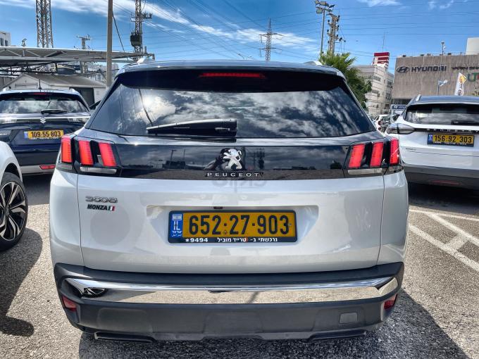 פיג'ו 3008