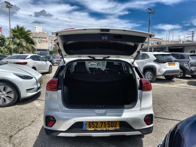 קיה נירו