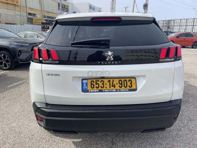 פיג'ו 3008