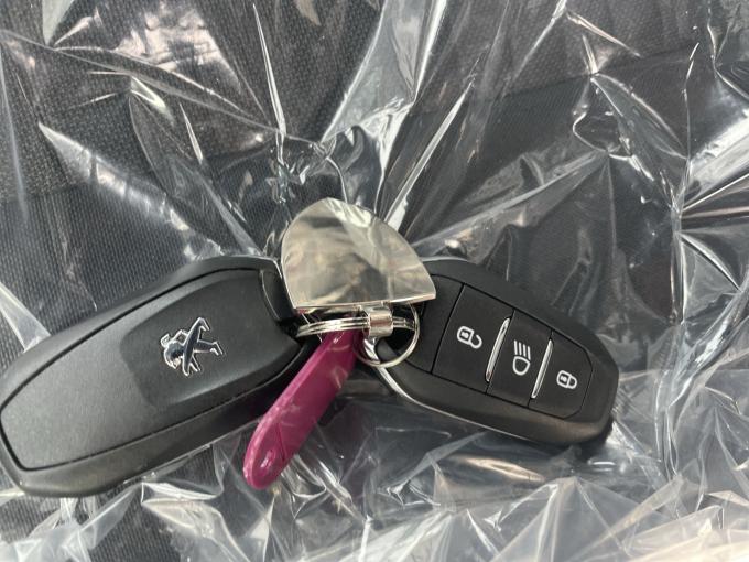 פיג'ו 3008