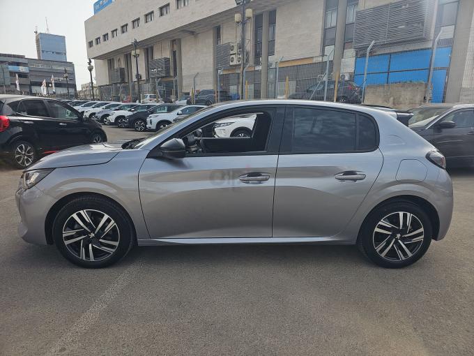 פיג'ו 208