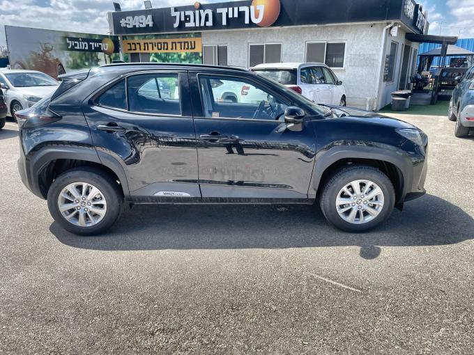 טויוטה יאריס