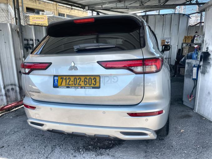 מיצובישי אאוטלנדר
