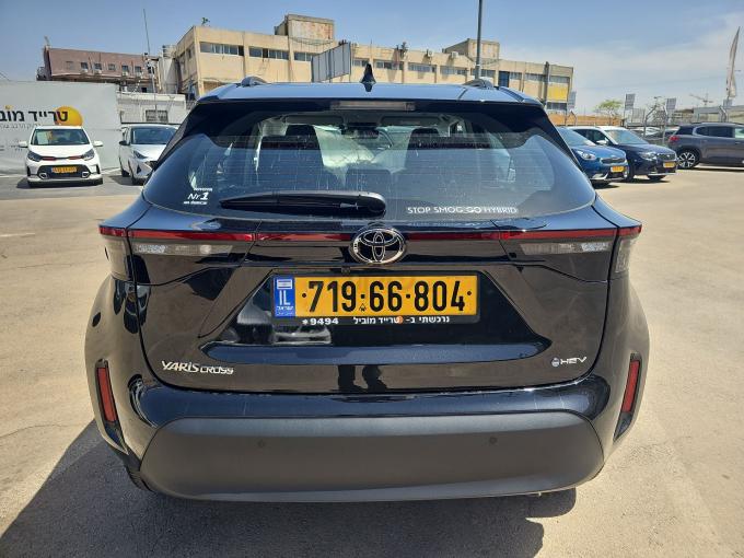 טויוטה יאריס